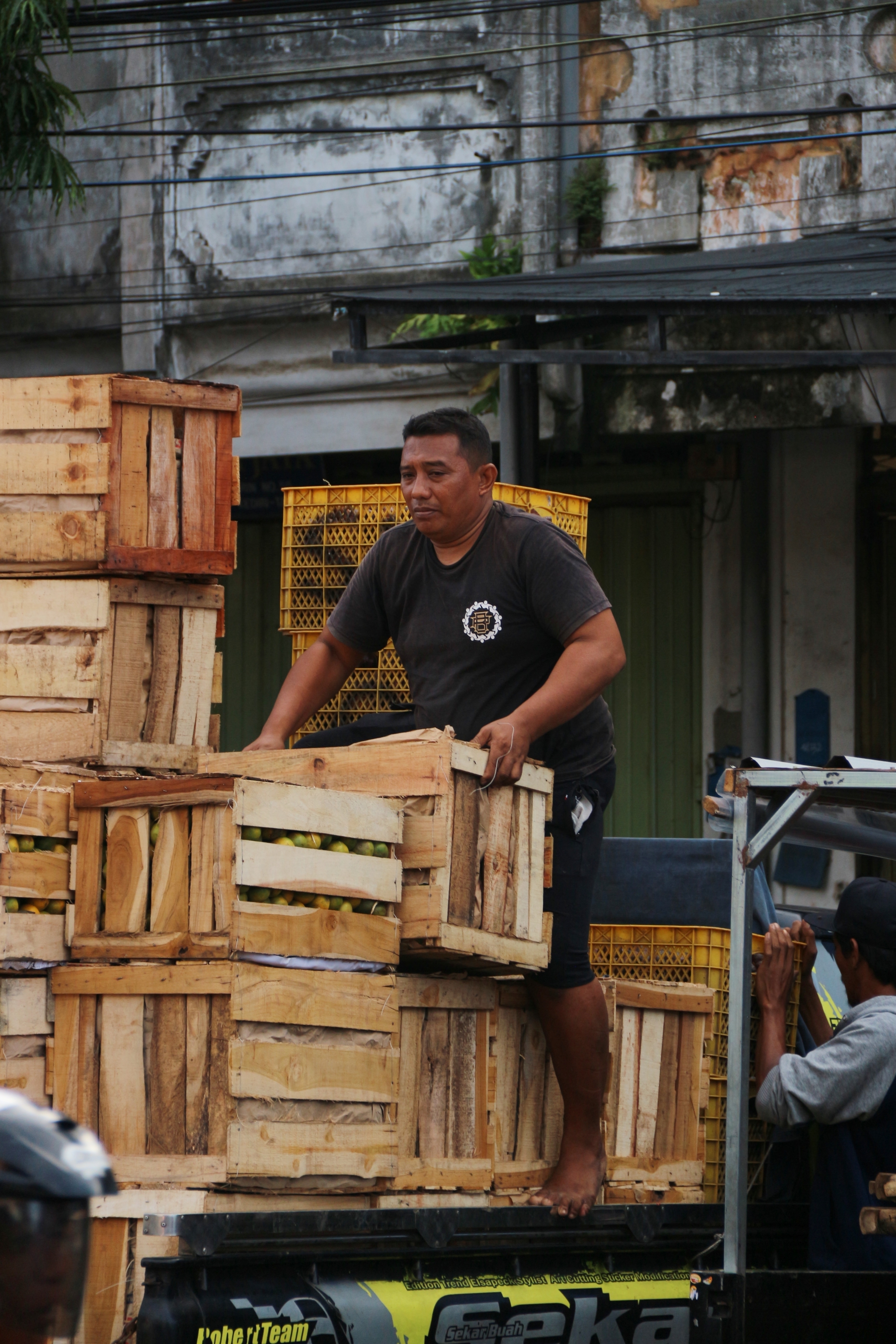 All principals reported effective collaboration with Batumbu-supported MSMEs and found it <strong>highly effective in improving administrative order, transparency, and business trust.</strong>